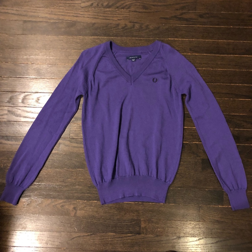 Fred Perry V-neck 100% wool.